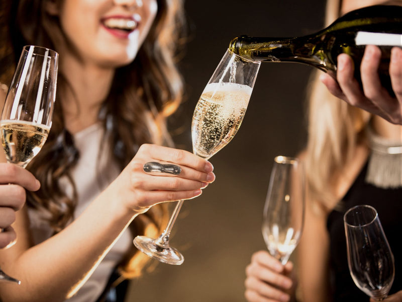 Non-Alcoholic vs Alcoholic Sparkling Wine: How the Flavors Compare
